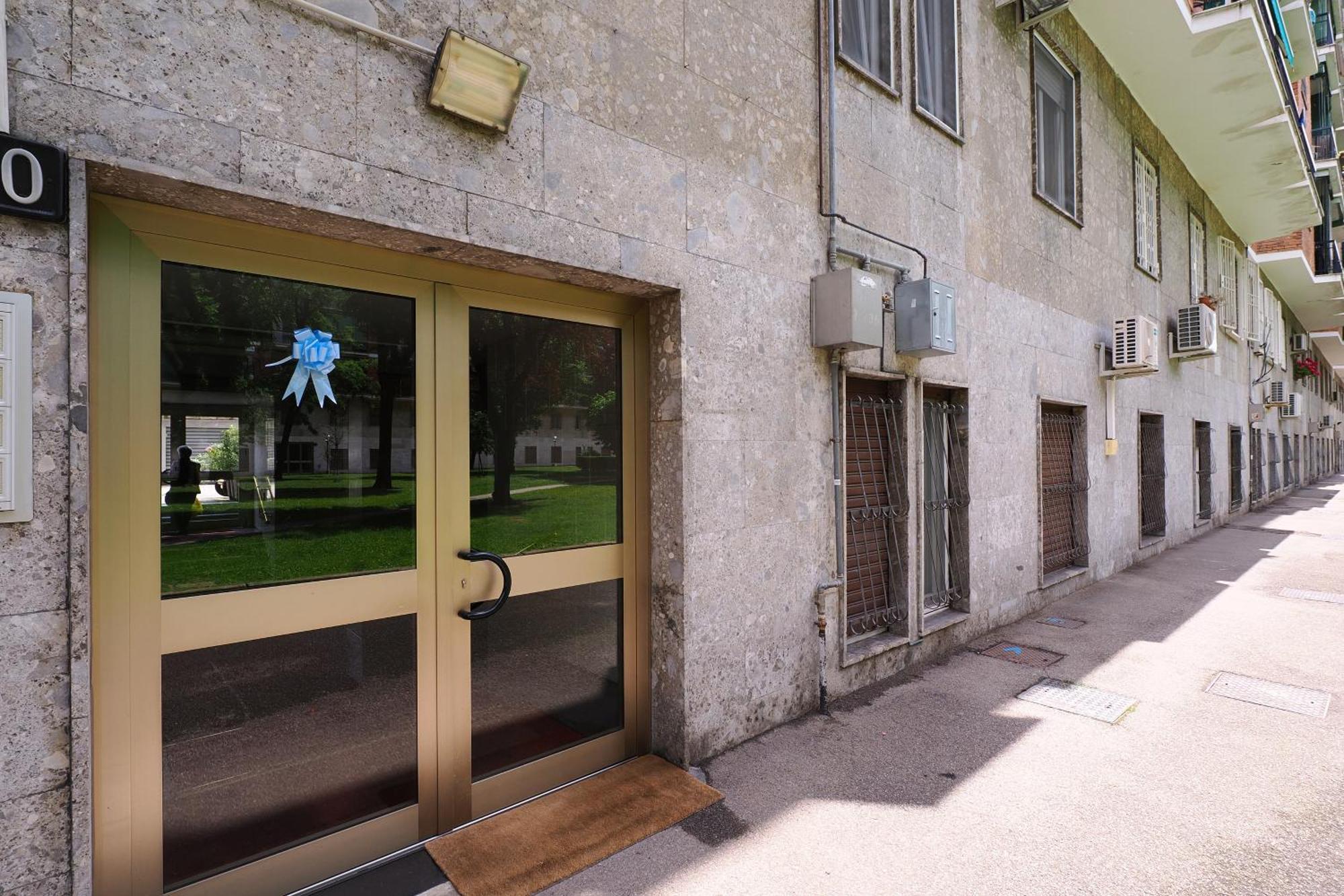 Primopiano - Promessi Sposi Apartman Milánó Kültér fotó